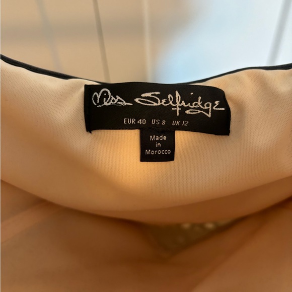 Strapless Black/Nude Dress 🖤 - Picture 5 of 8